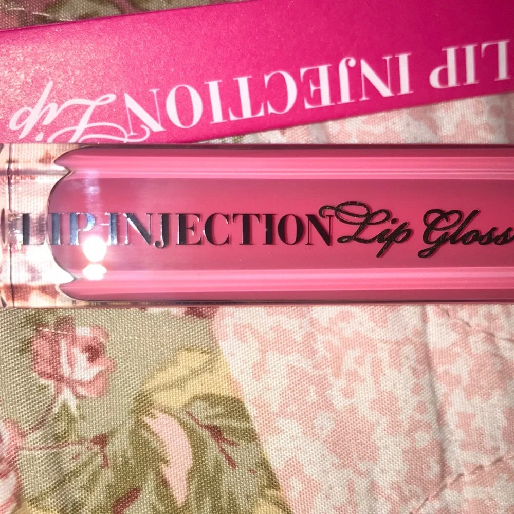 Too Faced Lip Injection lip gloss - Picture 5 of 5